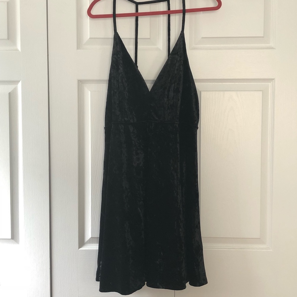 Forever 21 strappy velvet mini dress